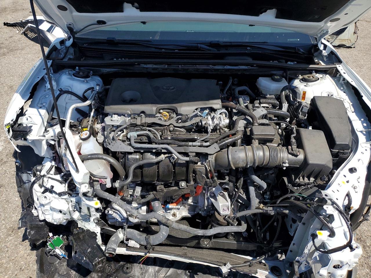 2025 TOYOTA CAMRY SE photo 21