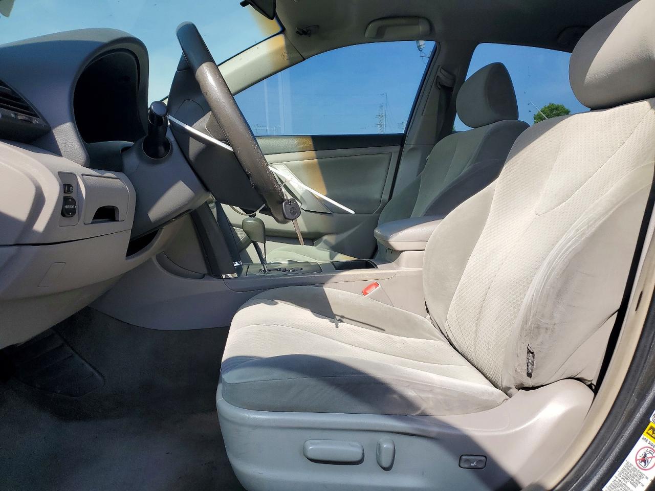 2007 TOYOTA CAMRY LE photo 19