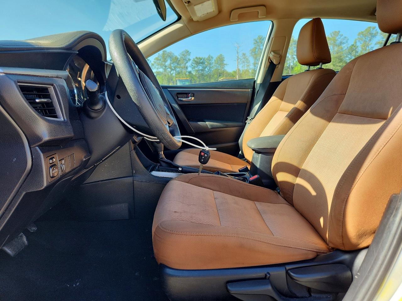 2016 TOYOTA COROLLA LE photo 19