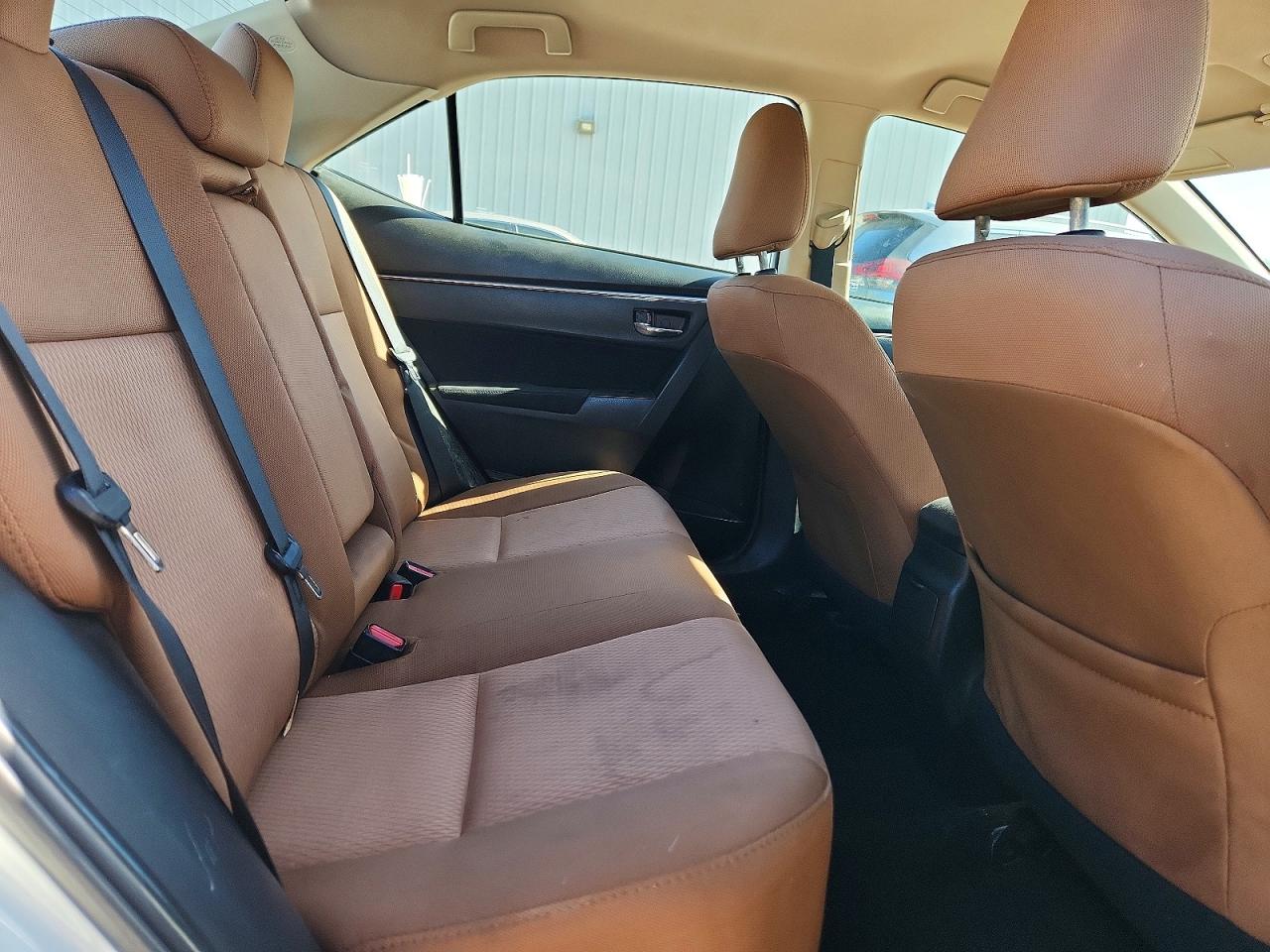 2016 TOYOTA COROLLA LE photo 28