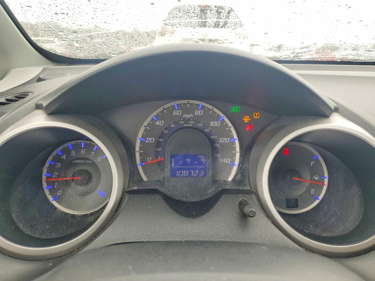 2011 HONDA FIT SPORT photo 25
