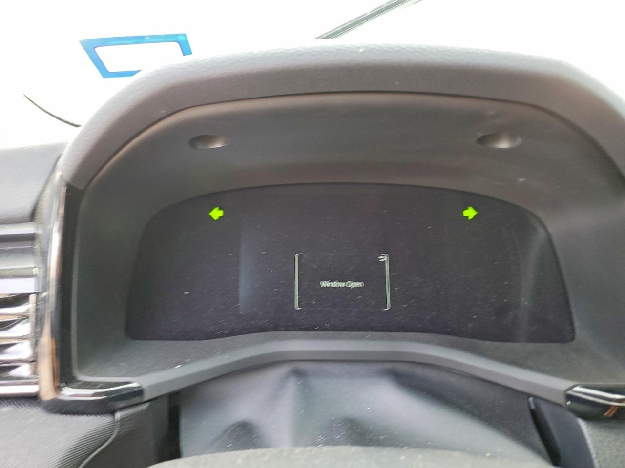 2025 TOYOTA CAMRY LE photo 9