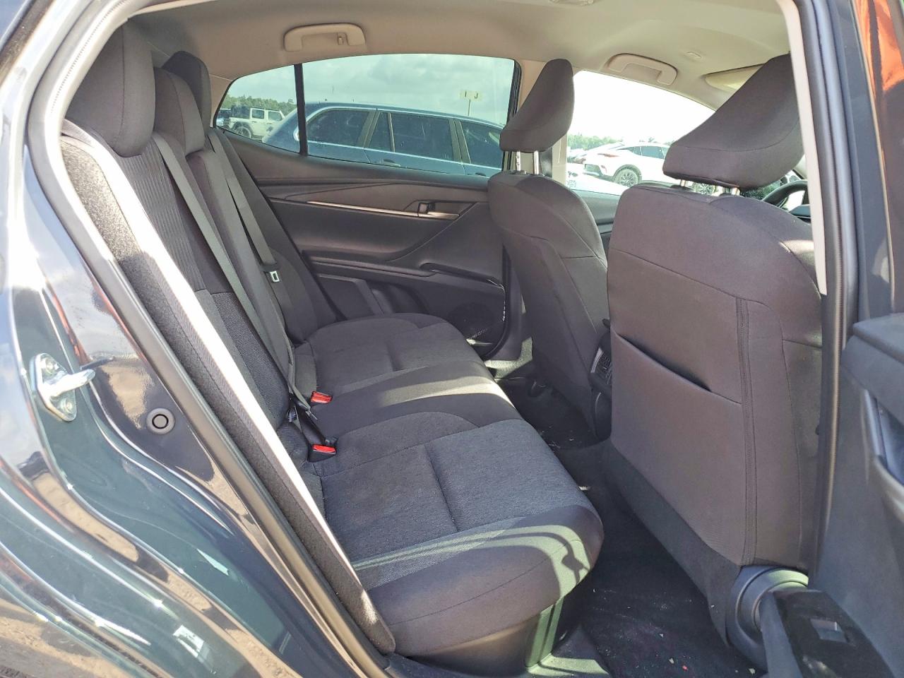 2025 TOYOTA CAMRY LE photo 10