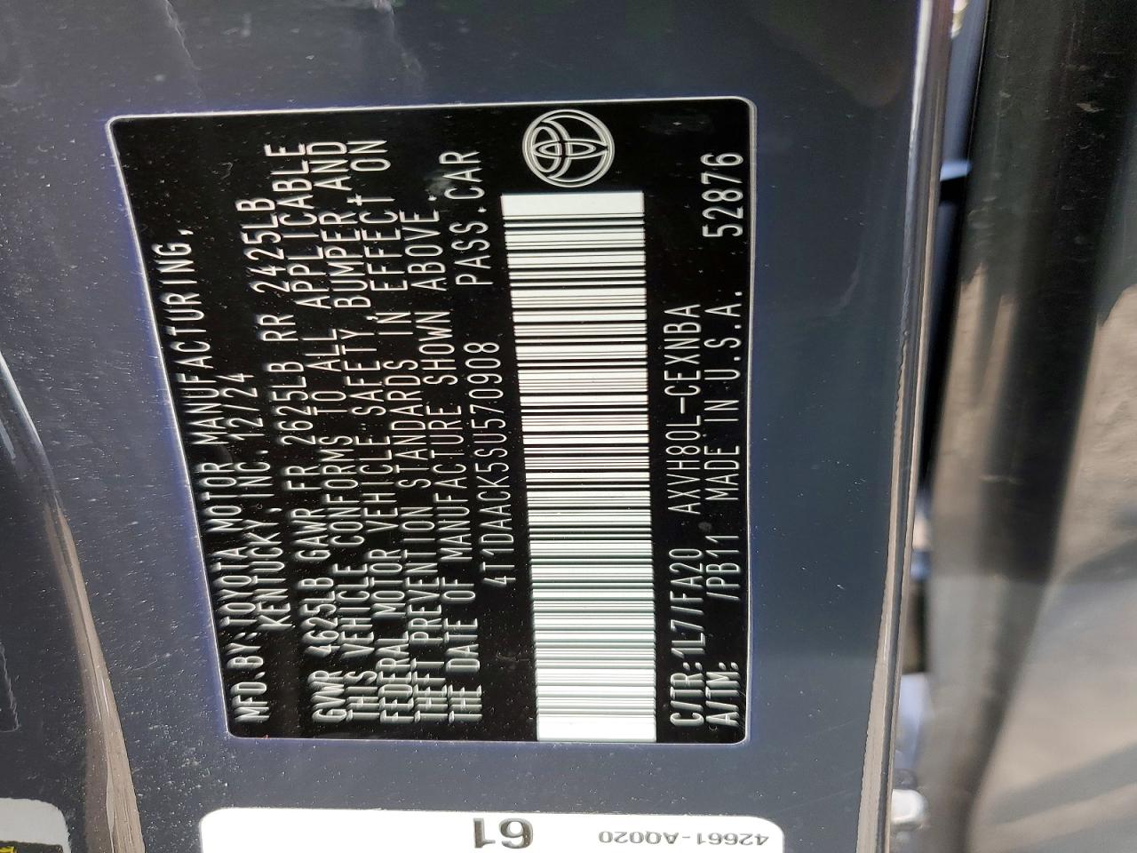 2025 TOYOTA CAMRY LE photo 12
