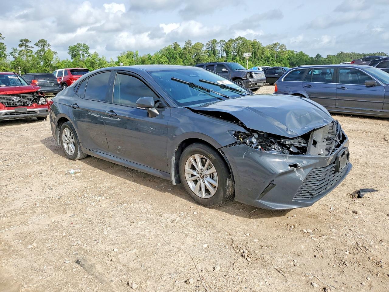 2025 TOYOTA CAMRY LE photo 4