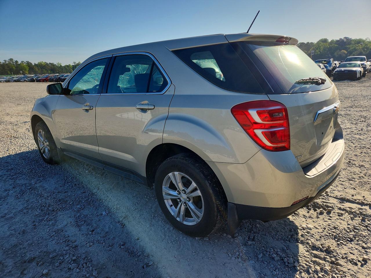 2016 CHEVROLET EQUINOX LS photo 2