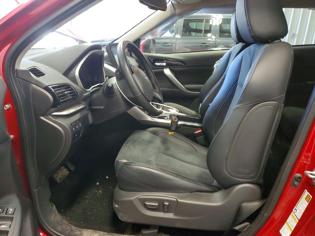 2024 MITSUBISHI ECLIPSE CROSS SE photo 13