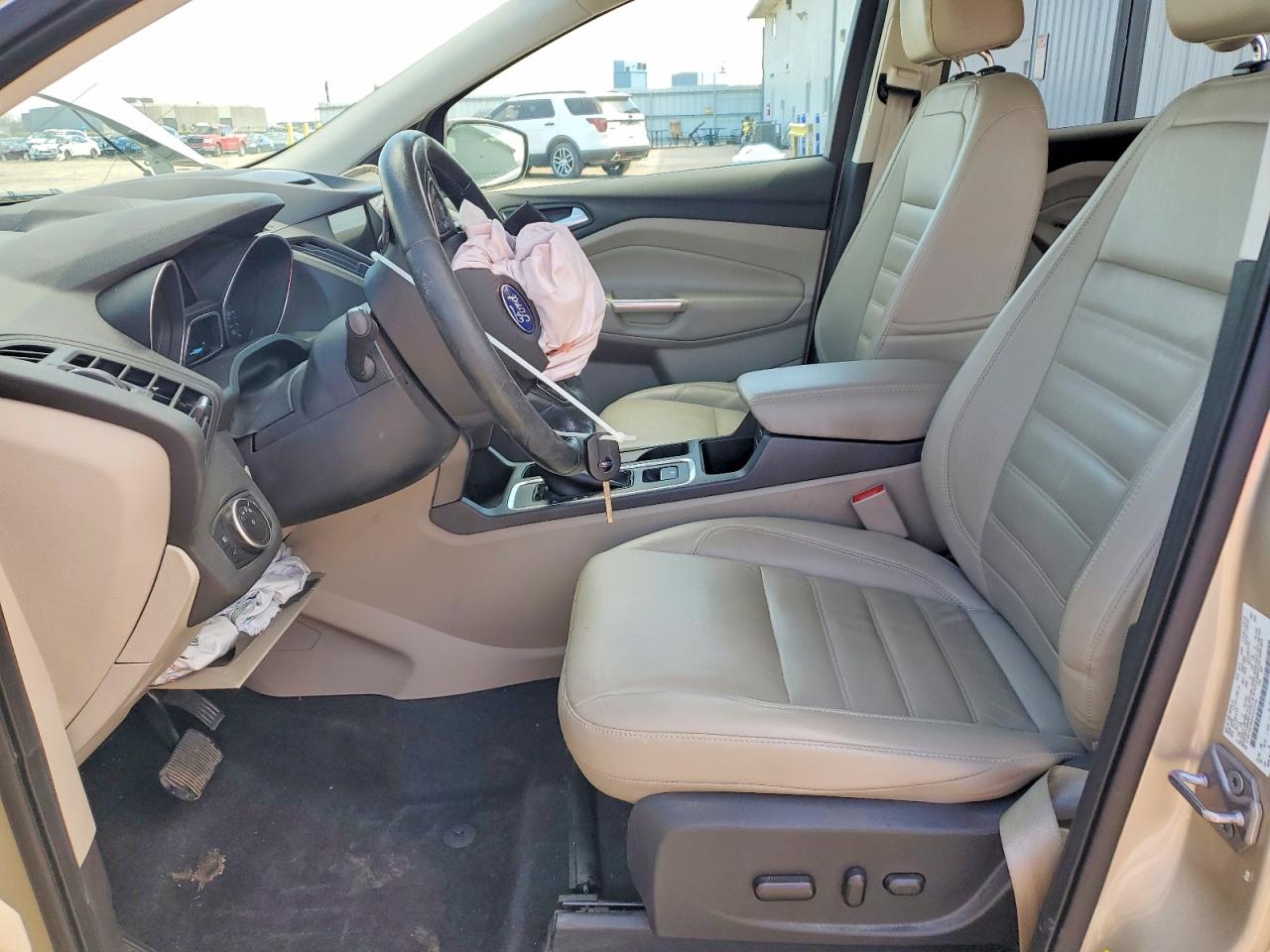2017 FORD ESCAPE SE photo 13