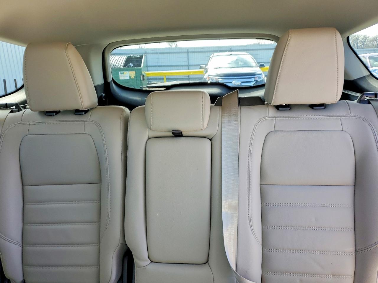 2017 FORD ESCAPE SE photo 19