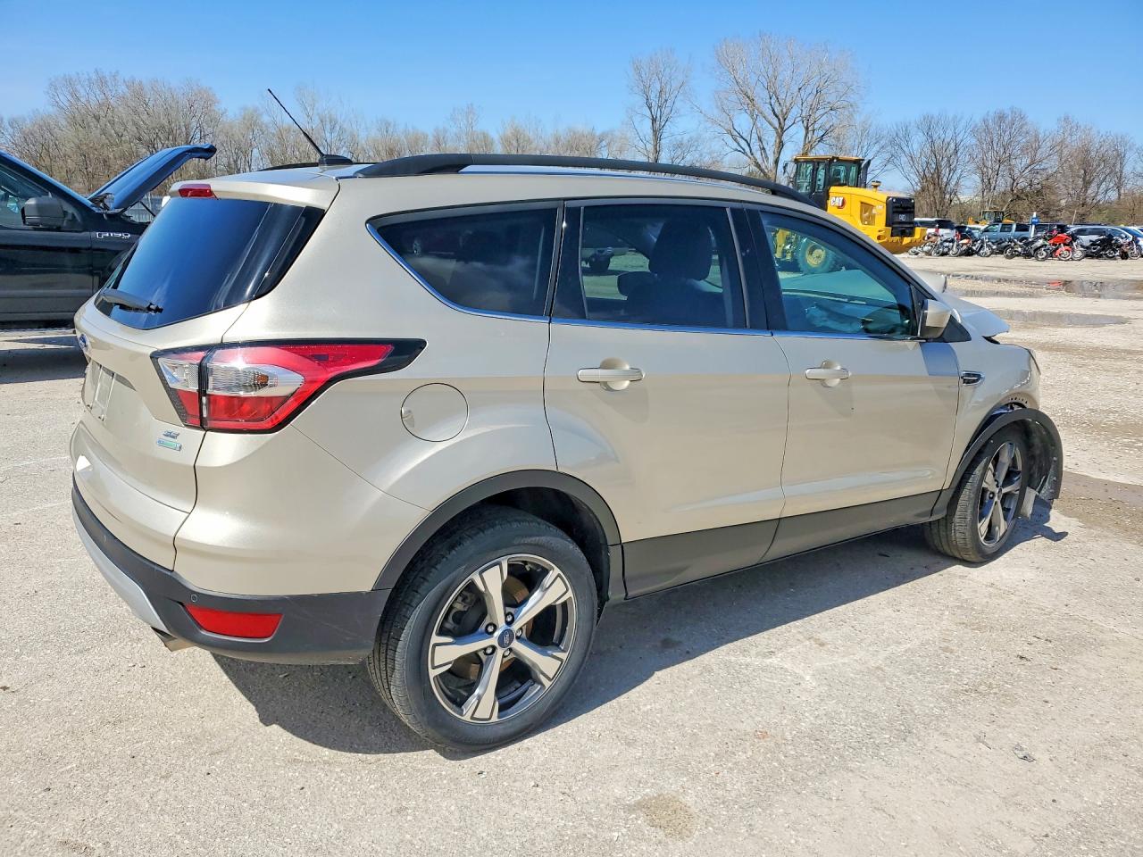 2017 FORD ESCAPE SE photo 5