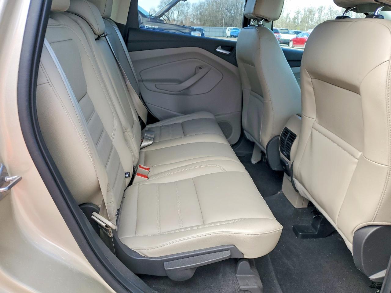 2017 FORD ESCAPE SE photo 21