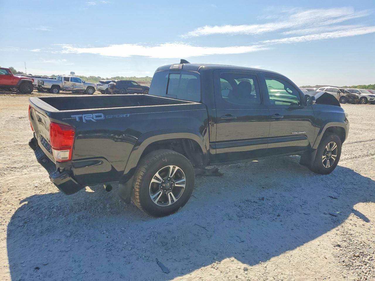 2017 TOYOTA TACOMA TRD SPORT photo 7