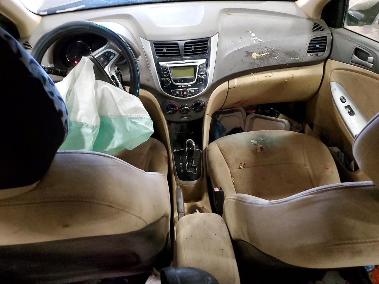 2012 HYUNDAI ACCENT GLS photo 22