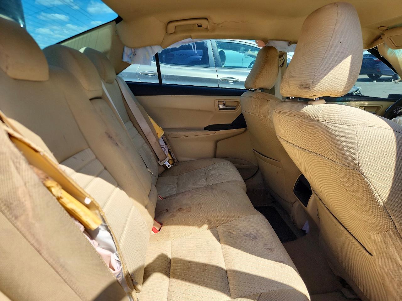 2016 TOYOTA CAMRY LE photo 19