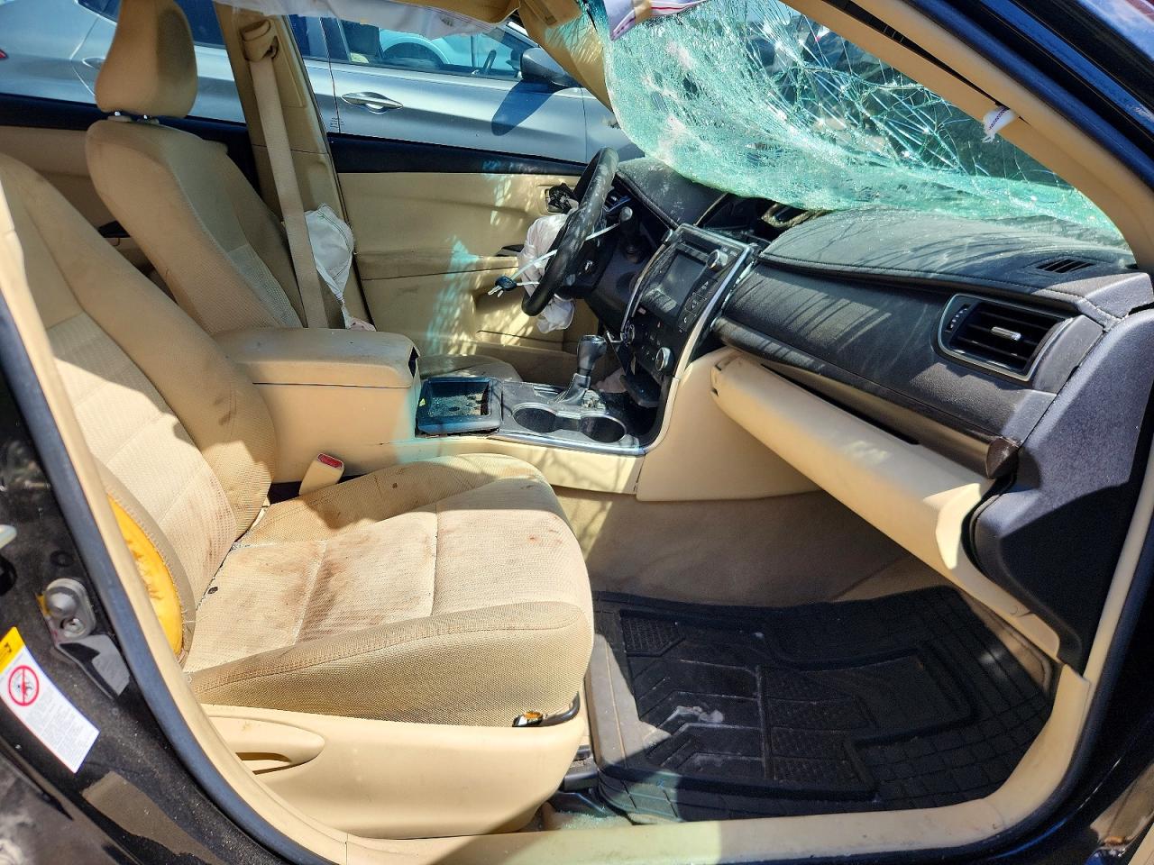 2016 TOYOTA CAMRY LE photo 13