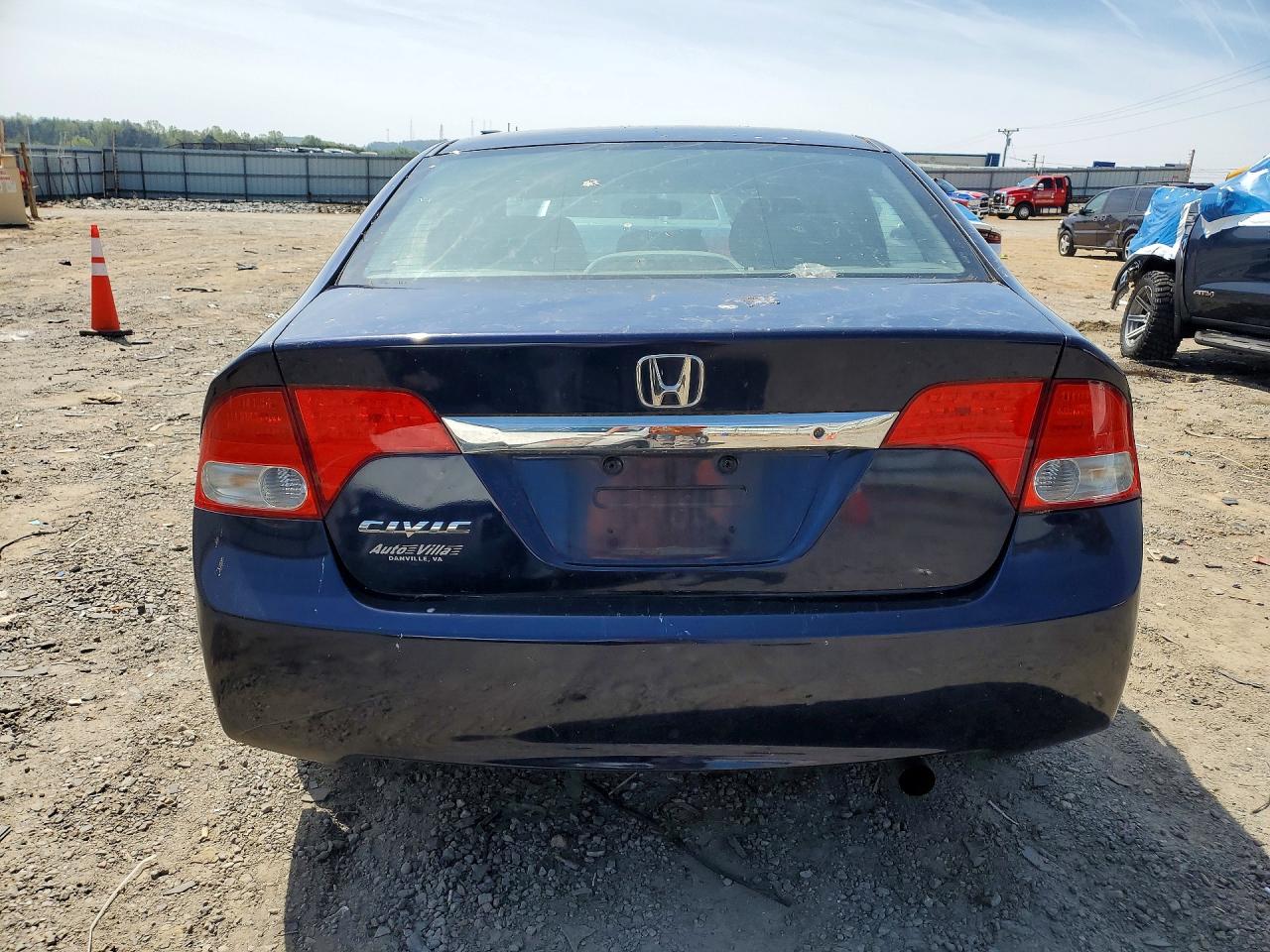 2011 HONDA CIVIC LX photo 11
