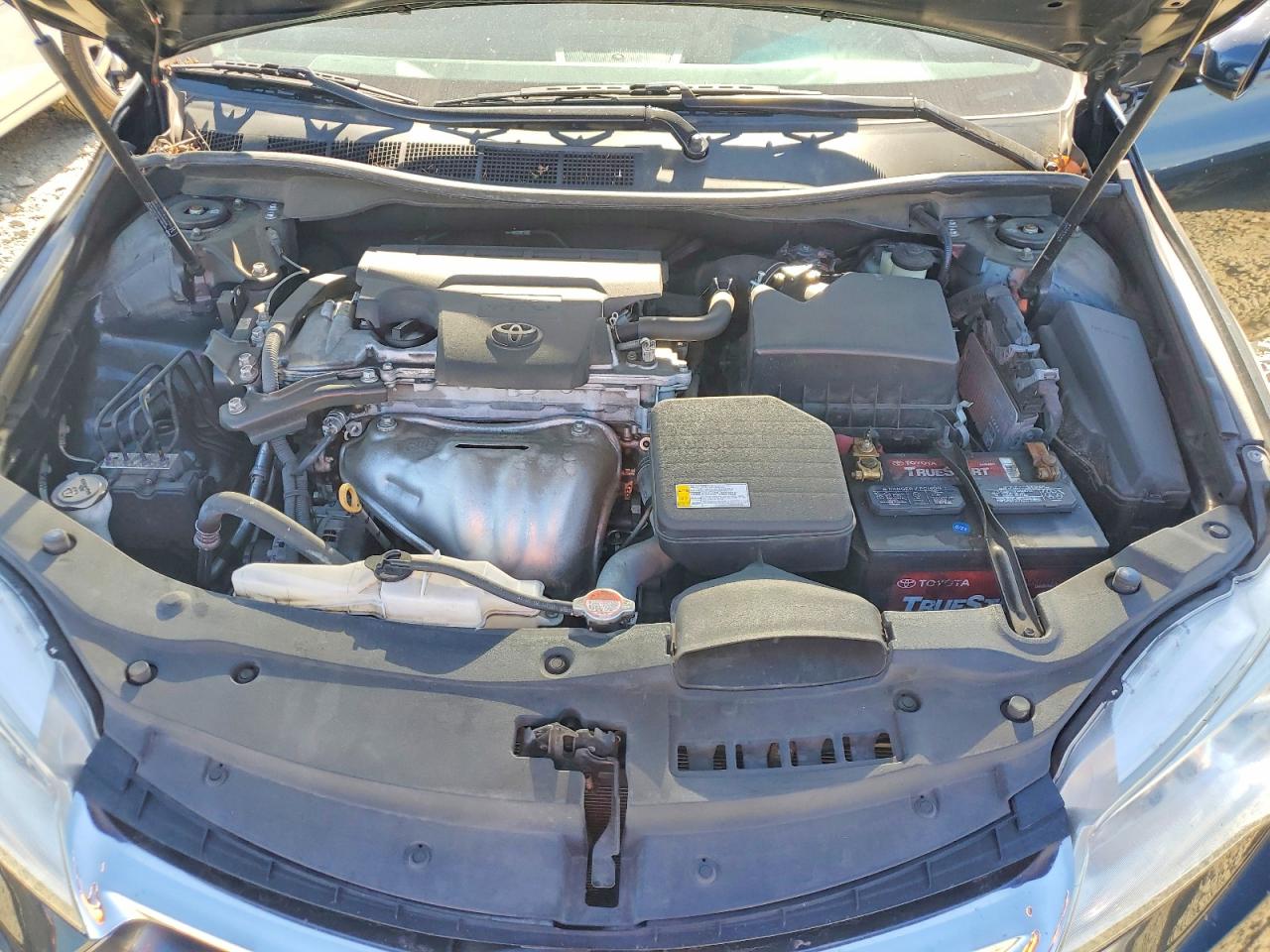 2016 TOYOTA CAMRY LE photo 21