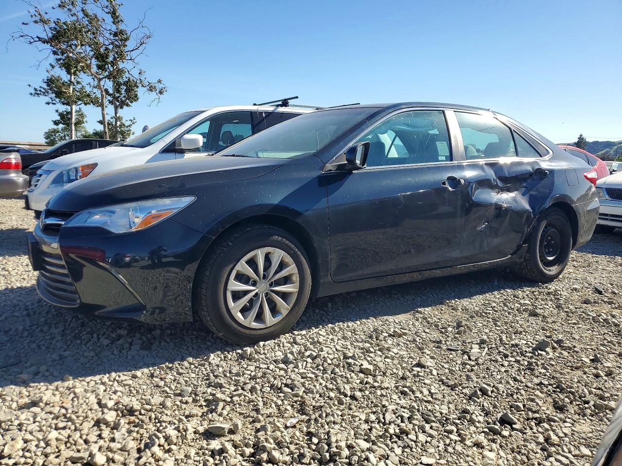 2016 TOYOTA CAMRY