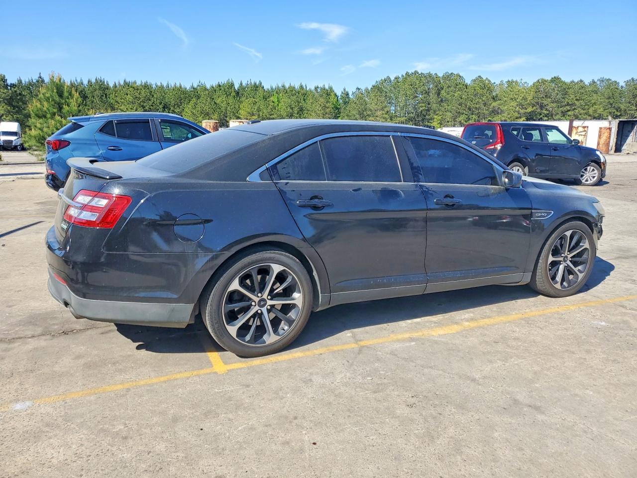 2015 FORD TAURUS SHO photo 7