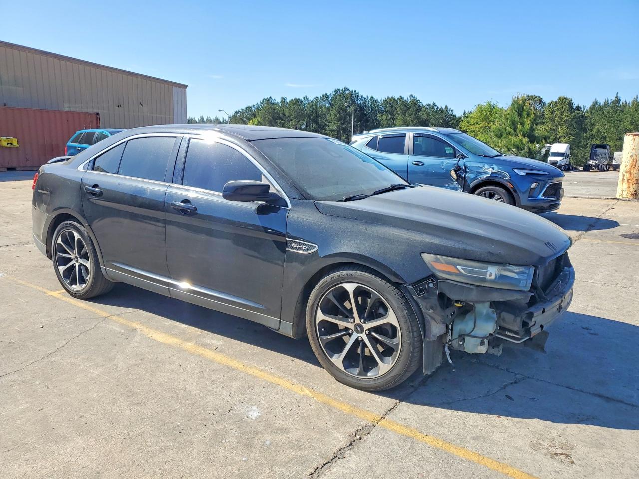2015 FORD TAURUS SHO photo 10
