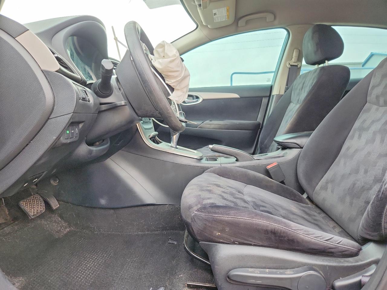 2013 NISSAN SENTRA S photo 13