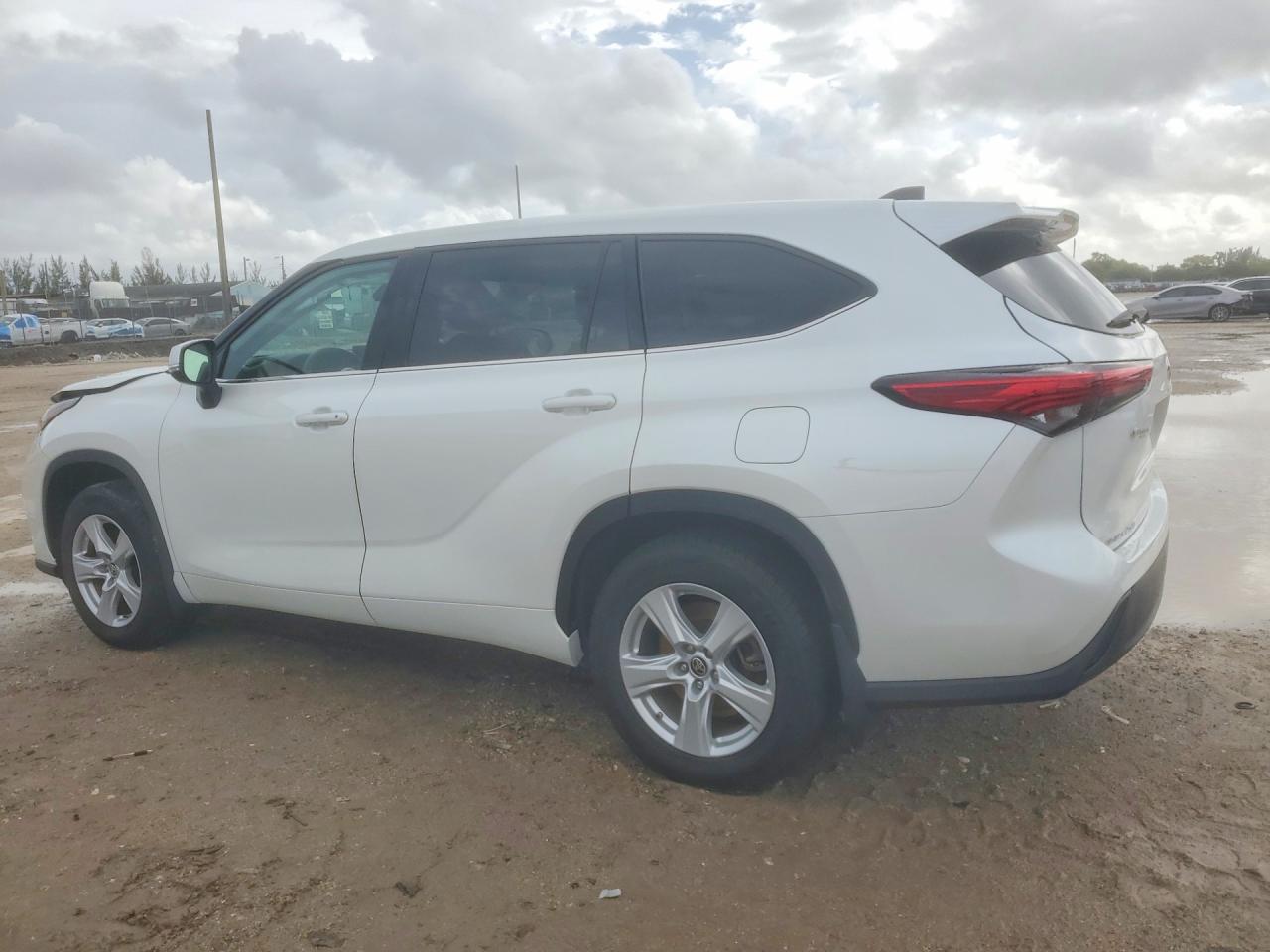 2022 TOYOTA HIGHLANDER L photo 4