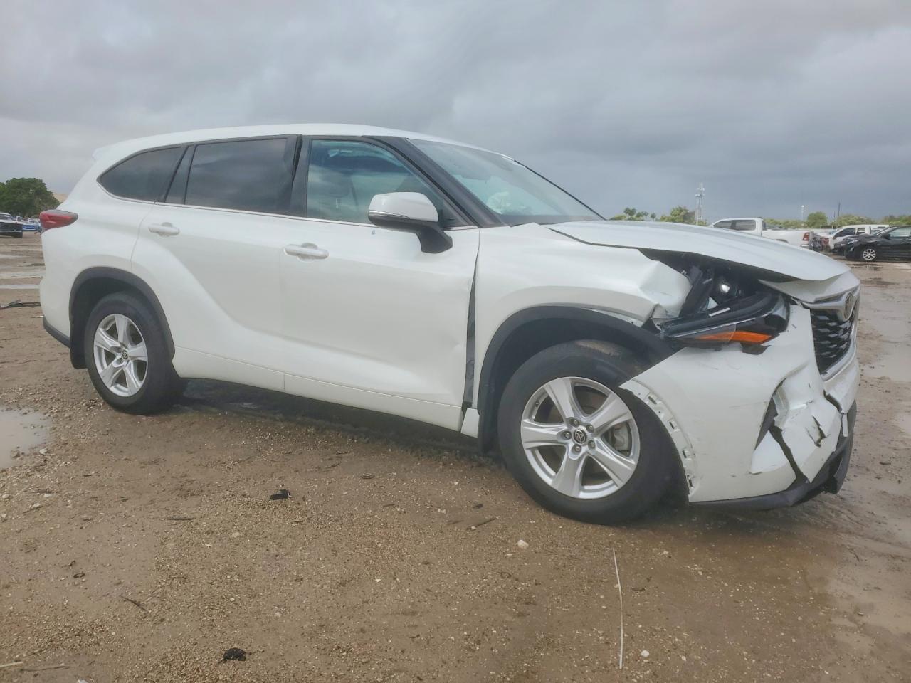 2022 TOYOTA HIGHLANDER L photo 10