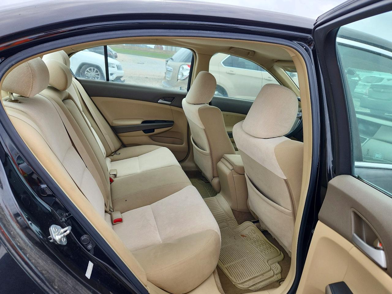 2009 HONDA ACCORD LX photo 28