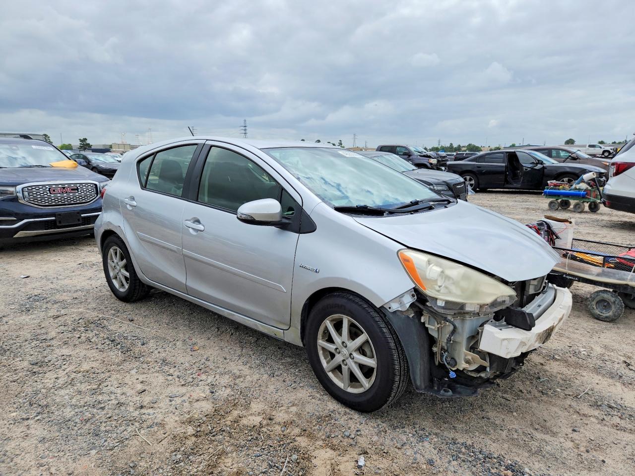 2012 TOYOTA PRIUS C THREE photo 7