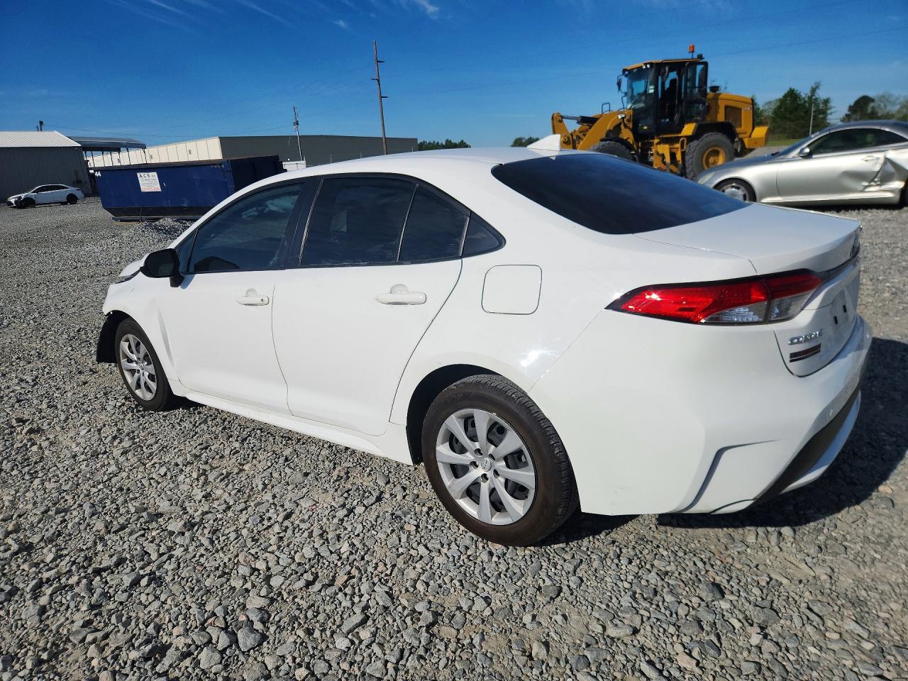 2022 TOYOTA COROLLA LE photo 3