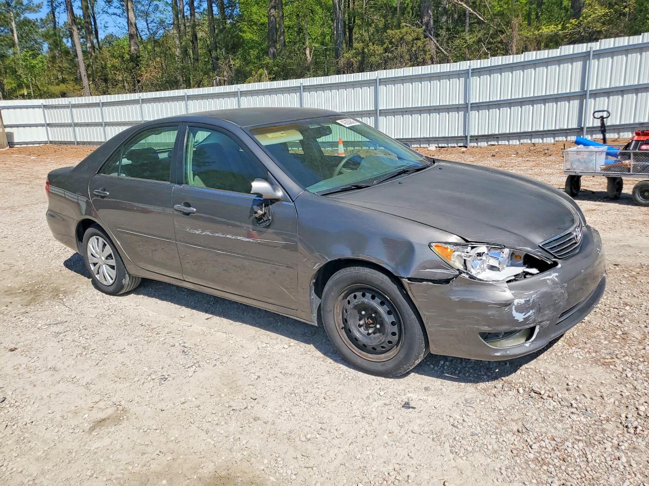 2005 TOYOTA CAMRY XLE photo 7