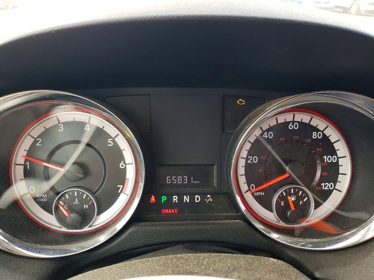 2011 DODGE GRAND CARAVAN EXPRESS photo 17