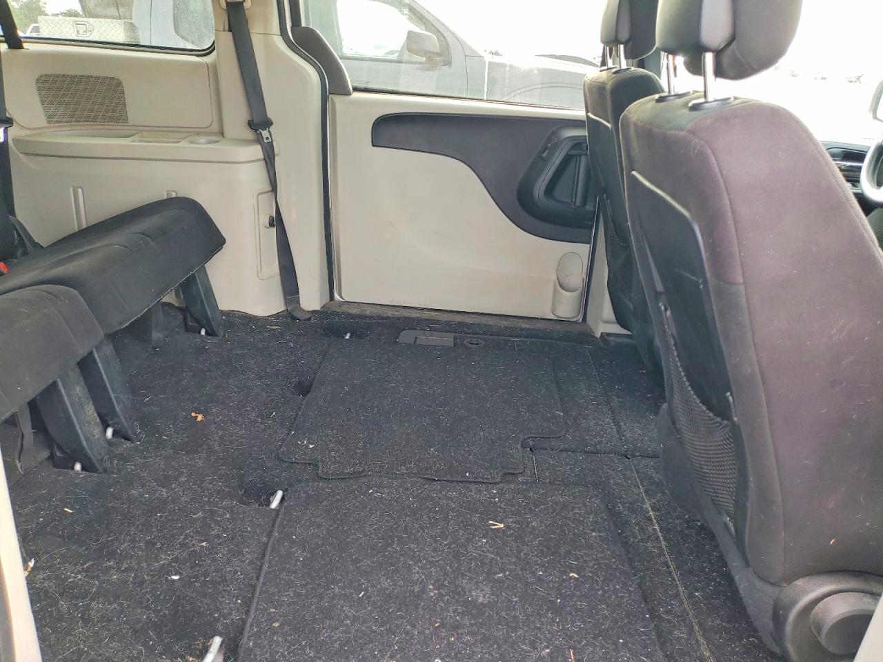 2011 DODGE GRAND CARAVAN EXPRESS photo 21