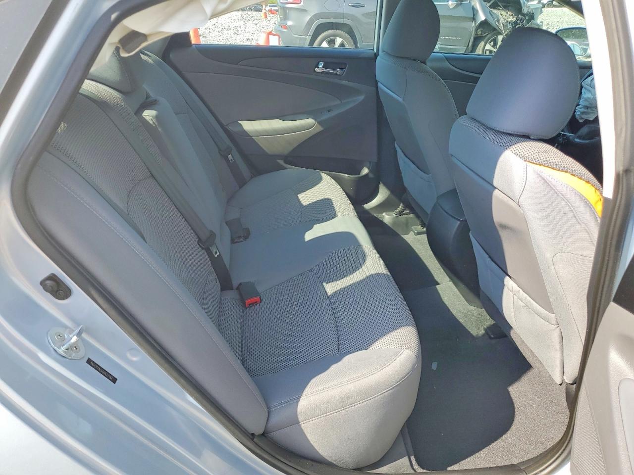 2013 HYUNDAI SONATA GLS photo 10