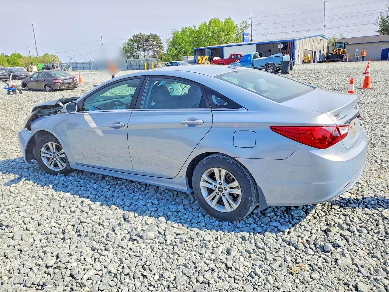 2013 HYUNDAI SONATA GLS photo 2