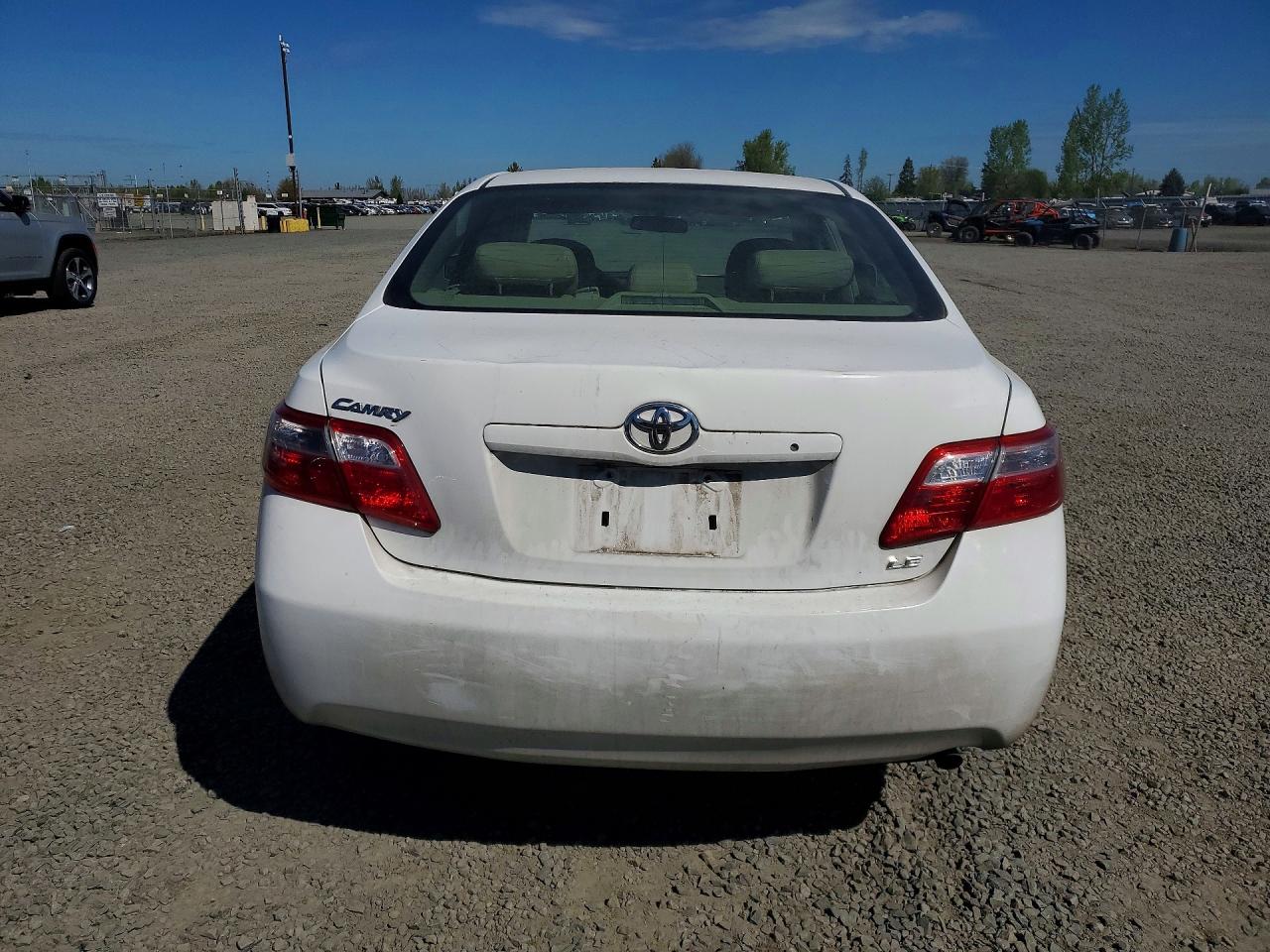 2009 TOYOTA CAMRY LE photo 16