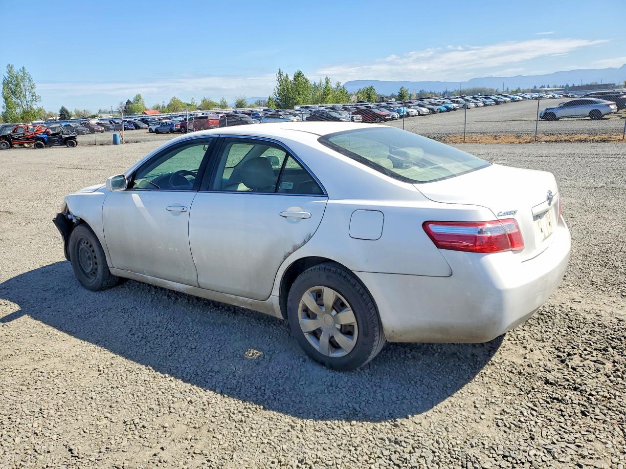 2009 TOYOTA CAMRY LE photo 4