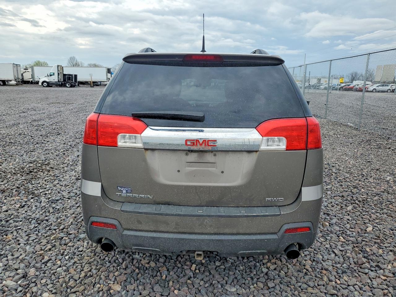 2012 GMC TERRAIN SLE photo 11