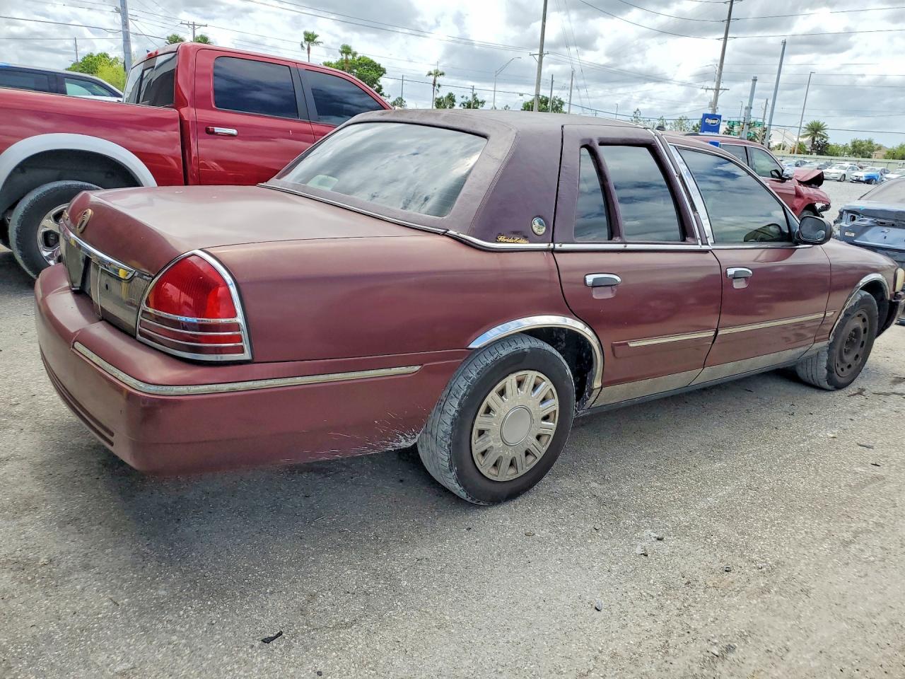 2007 MERCURY GRAND MARQUIS GS photo 7