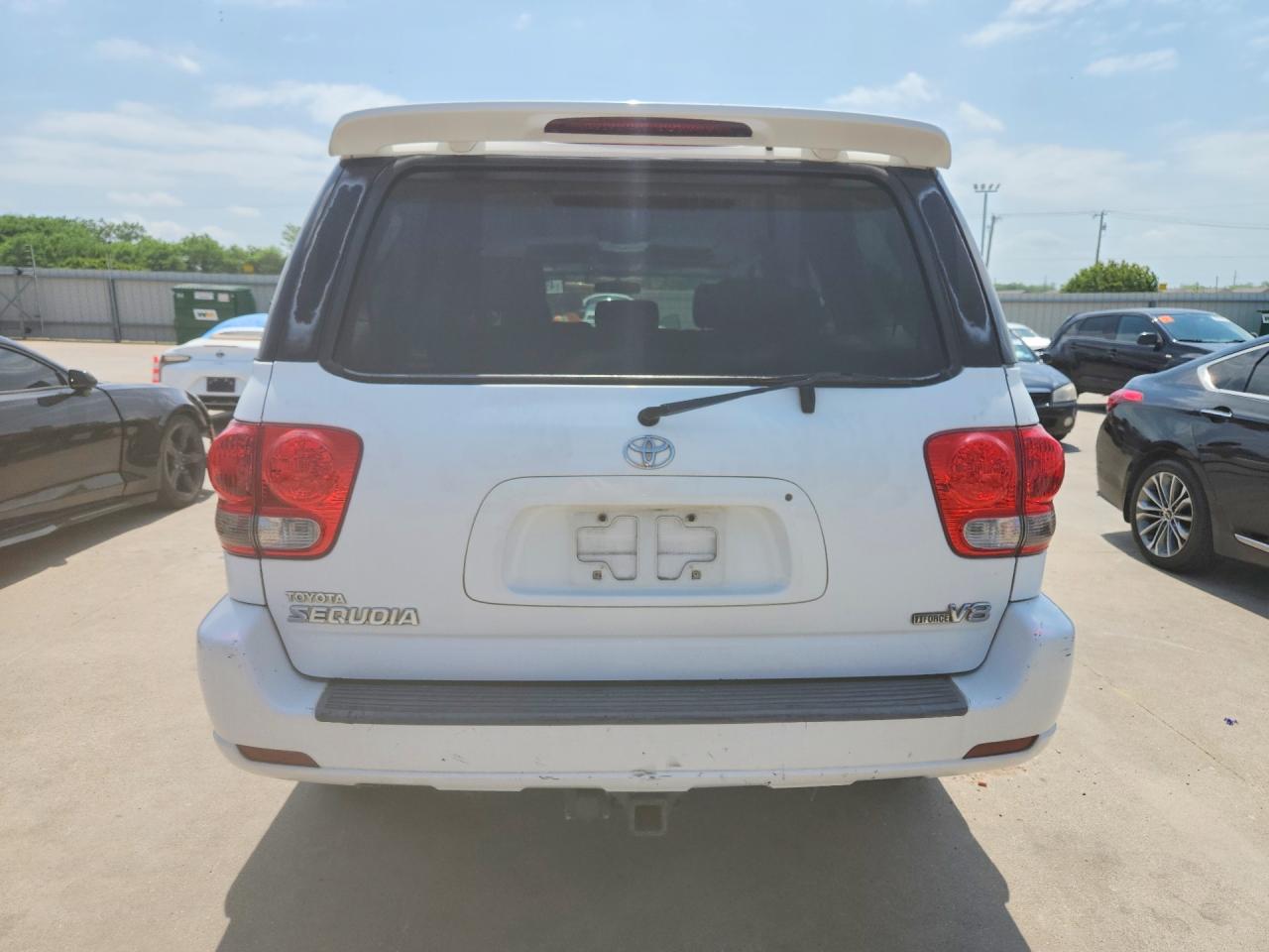 2005 TOYOTA SEQUOIA SR5 photo 6