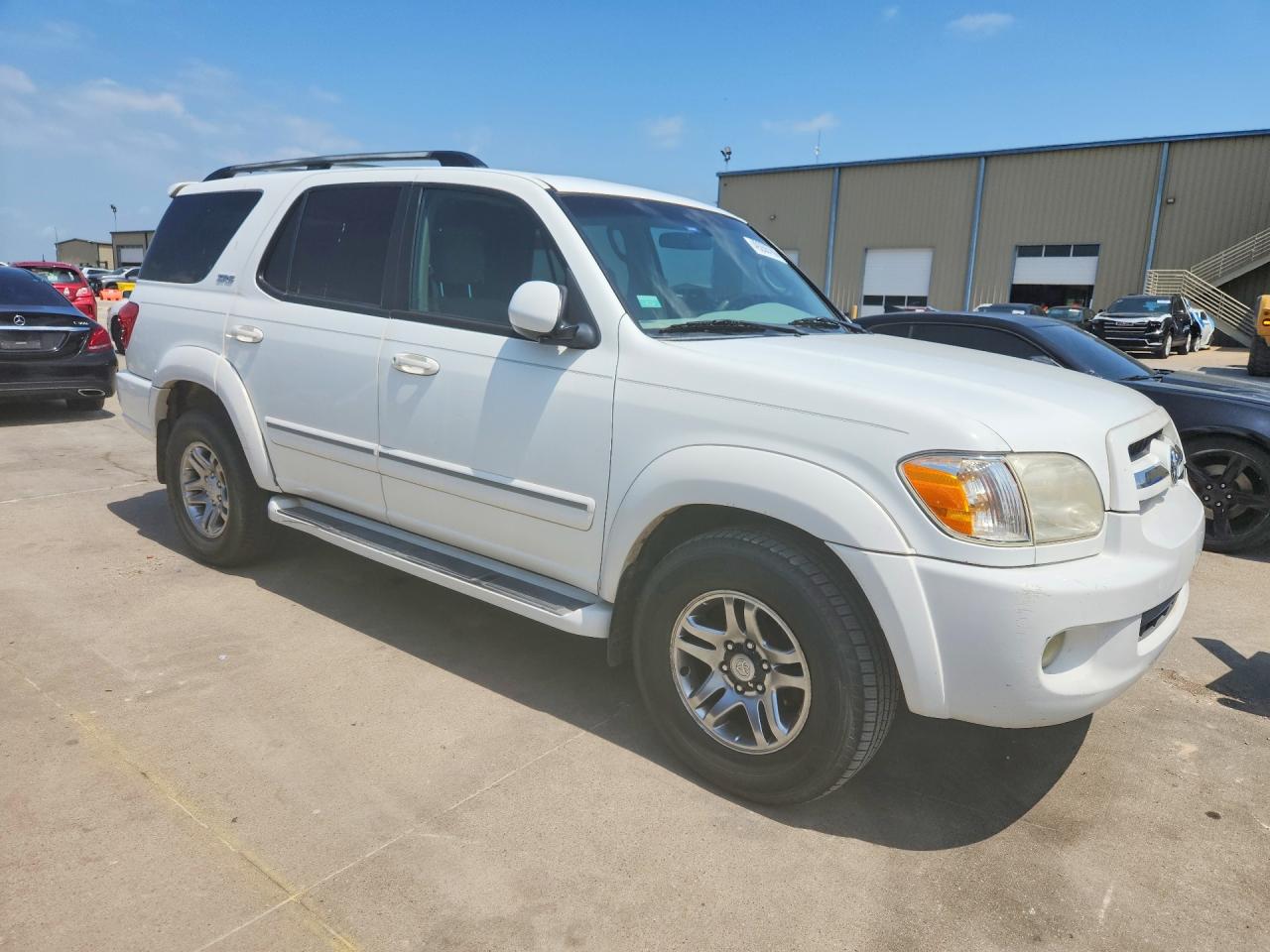 2005 TOYOTA SEQUOIA SR5 photo 4