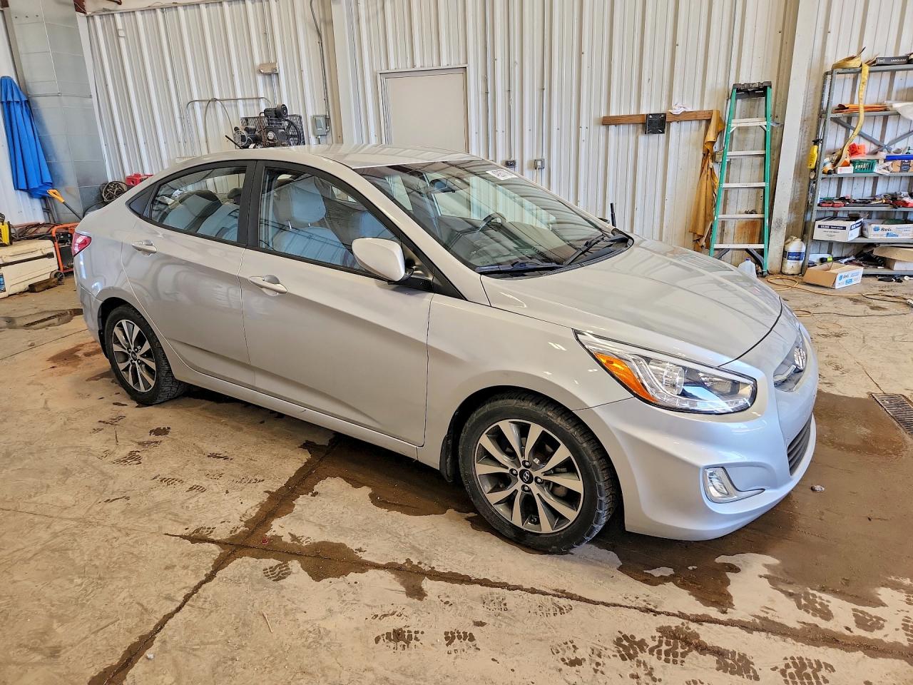2016 HYUNDAI ACCENT SE photo 10