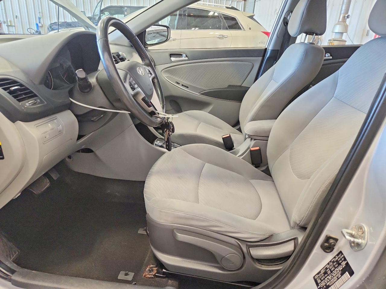 2016 HYUNDAI ACCENT SE photo 19