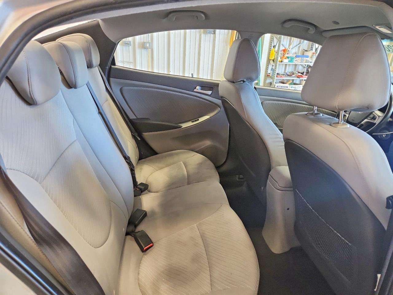 2016 HYUNDAI ACCENT SE photo 28