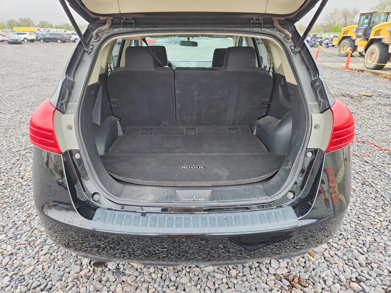 2013 NISSAN ROGUE S photo 6