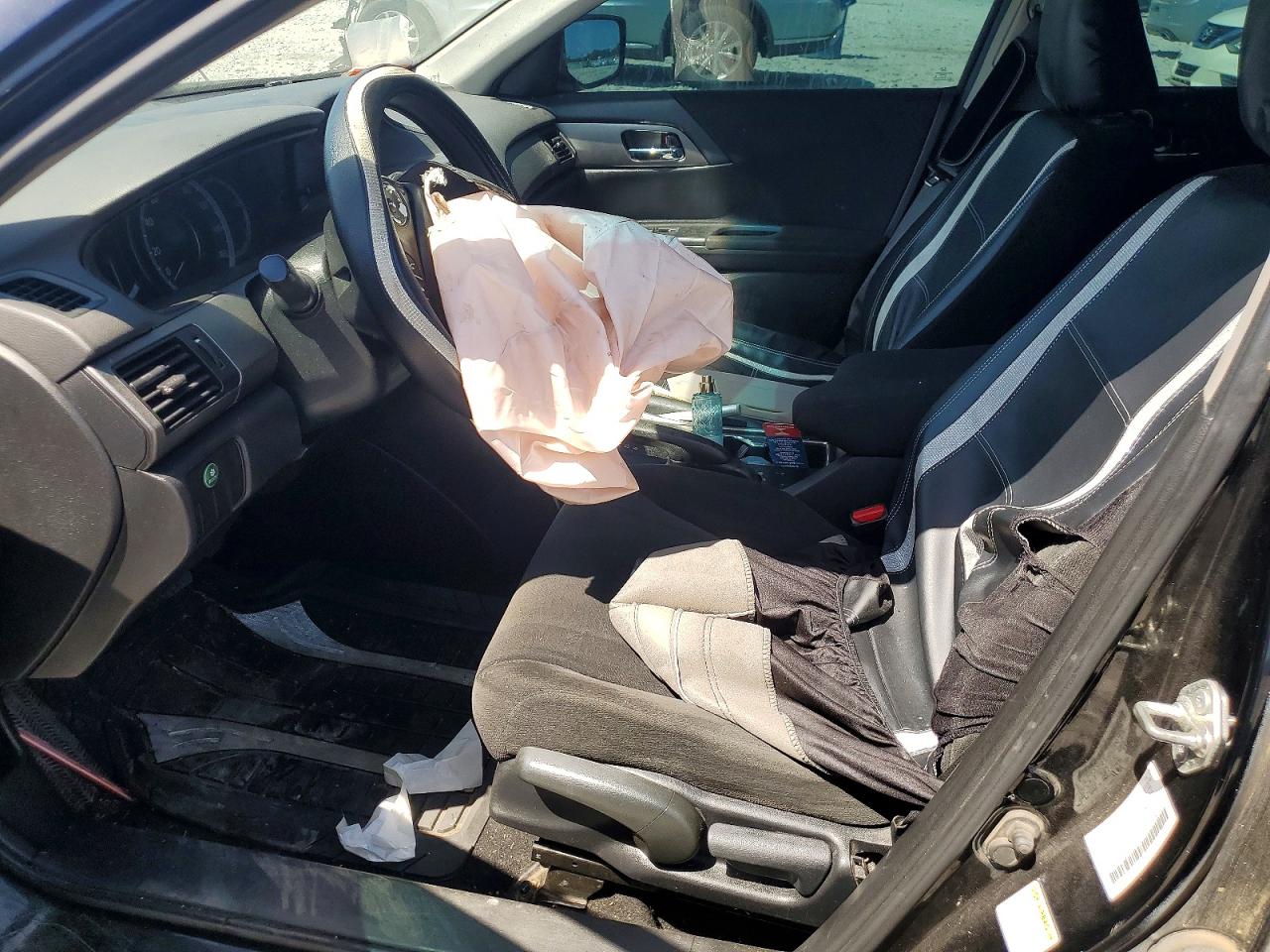 2013 HONDA ACCORD LX photo 13