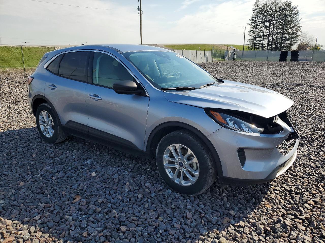 2022 FORD ESCAPE SE photo 4