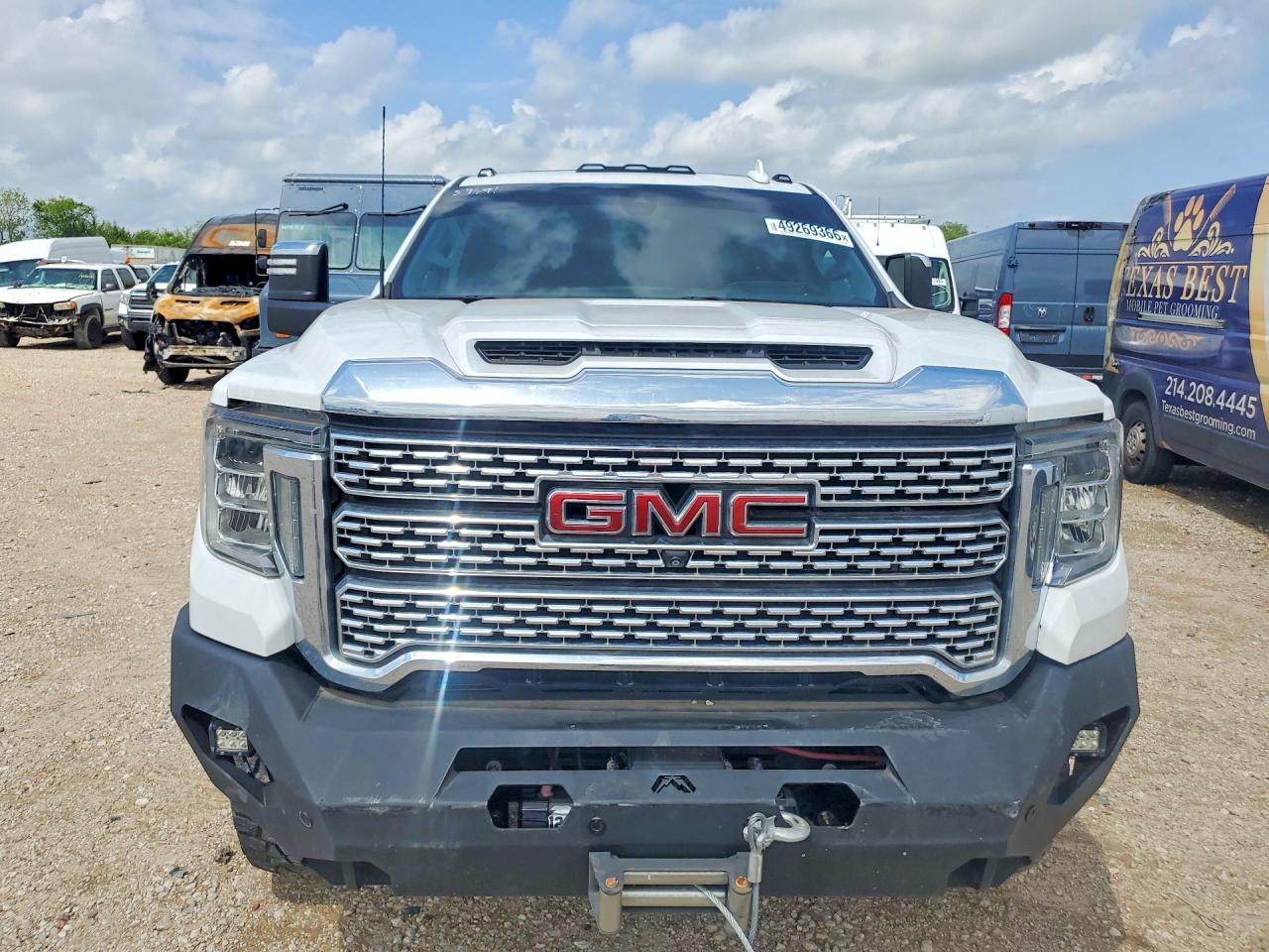 2020 GMC SIERRA K2500 DENALI photo 9