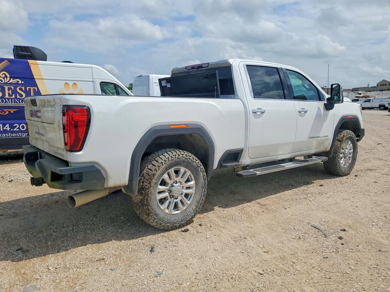2020 GMC SIERRA K2500 DENALI photo 5