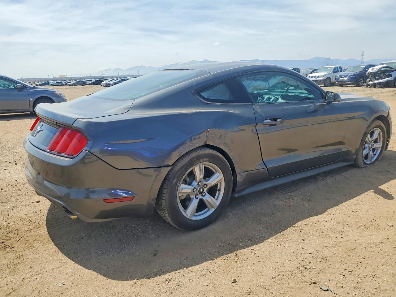 2017 FORD MUSTANG photo 7